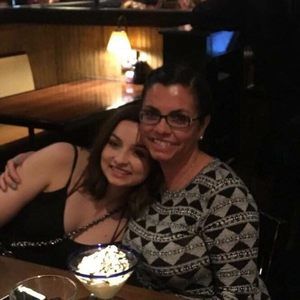 Meet your Posher, Johnelle